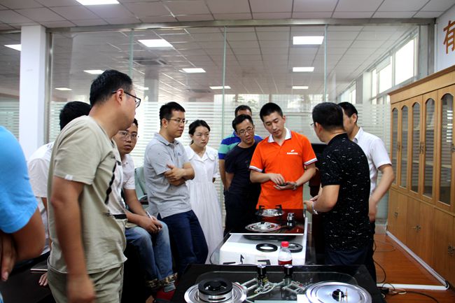 武漢學(xué)校食堂承包工作應(yīng)該如何做到更好？